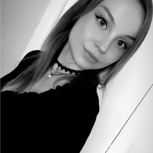 Meet Your Posher - Picture 1 of 1